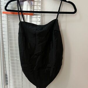 NWT! Amazon women’s black silky tie back bandana hem tube top - med